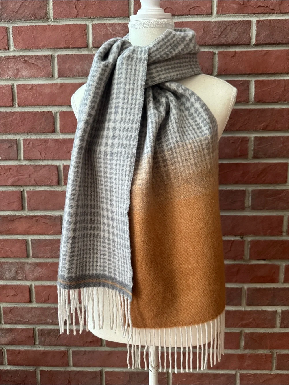 ID Menswear NY Wool & Cashmere Gradient Plaid Men's Scarf in Gray and Brown NEW